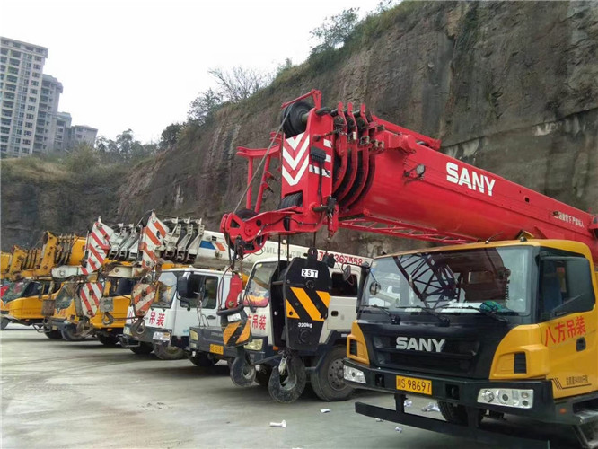 平川区吊车出租按什么计费？台班费、单次费、里程费怎么算？